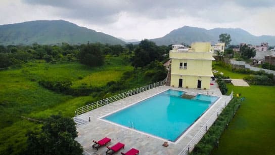 Mountain Pool View